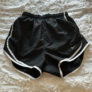 Black and white Nike Tempo short